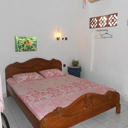 Fortuna Guest House Джокьякарта Экстерьер фото