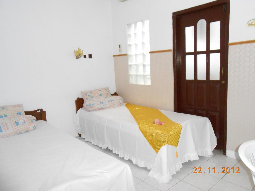 Fortuna Guest House Джокьякарта Экстерьер фото